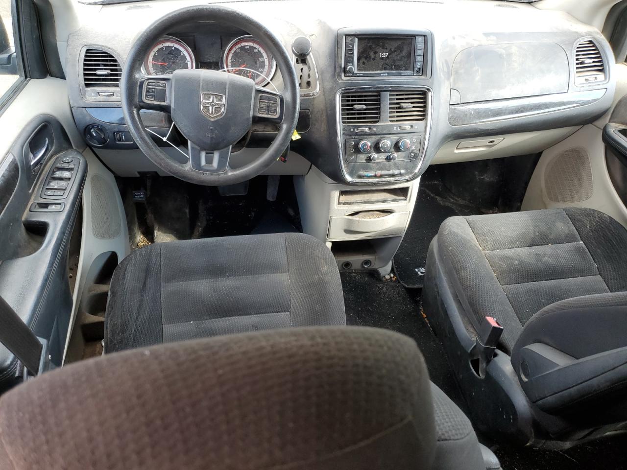 2018 Dodge Caravan - Image 8