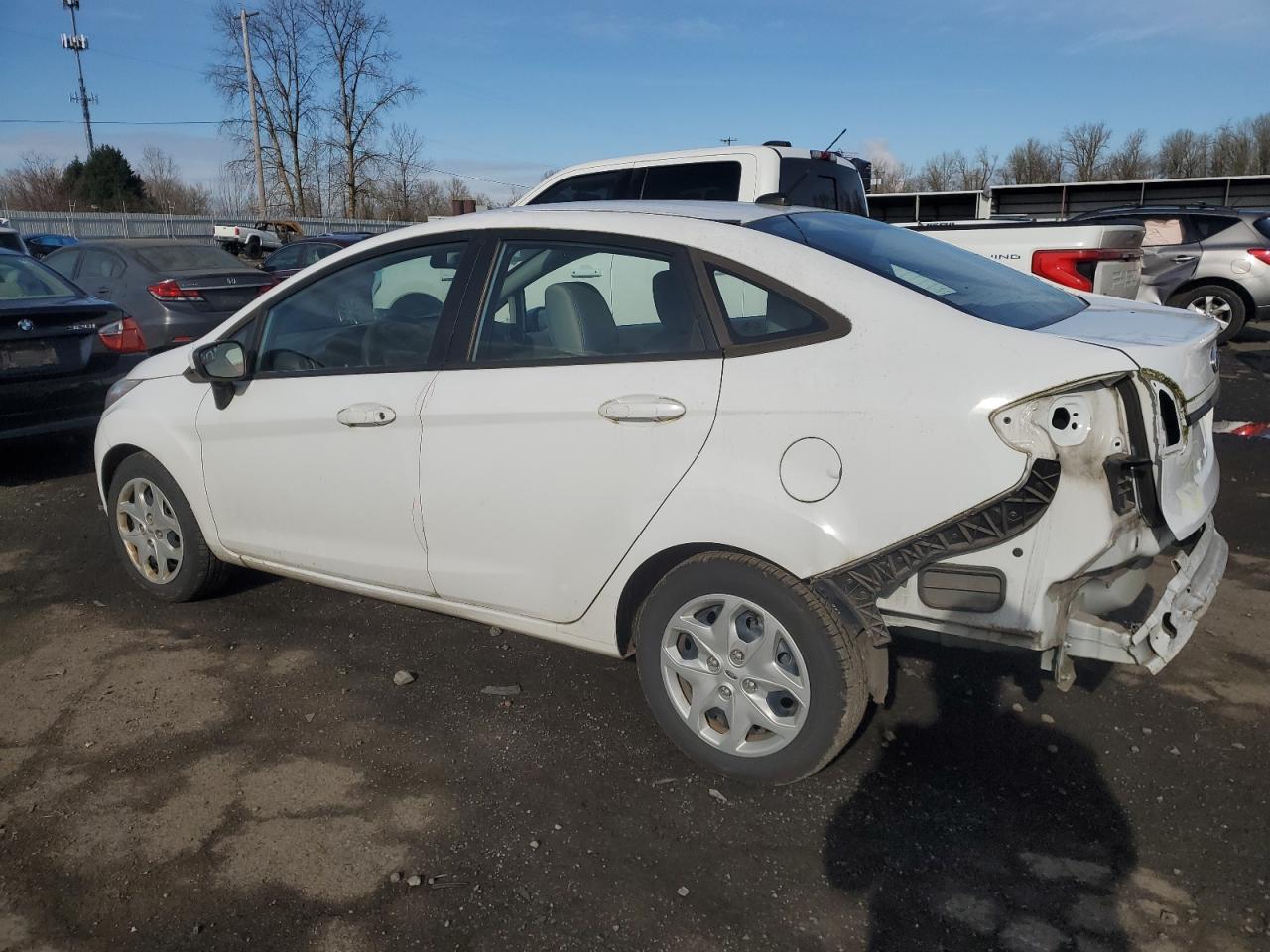 2013 Ford Fiesta - Image 2