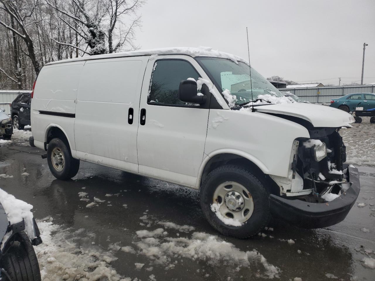 2014 Chevrolet Express - Image 4