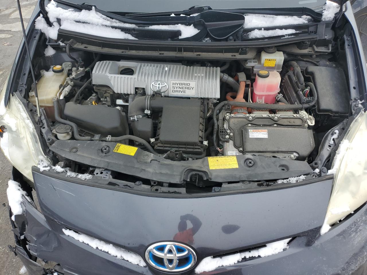 2013 Toyota Prius - Image 11
