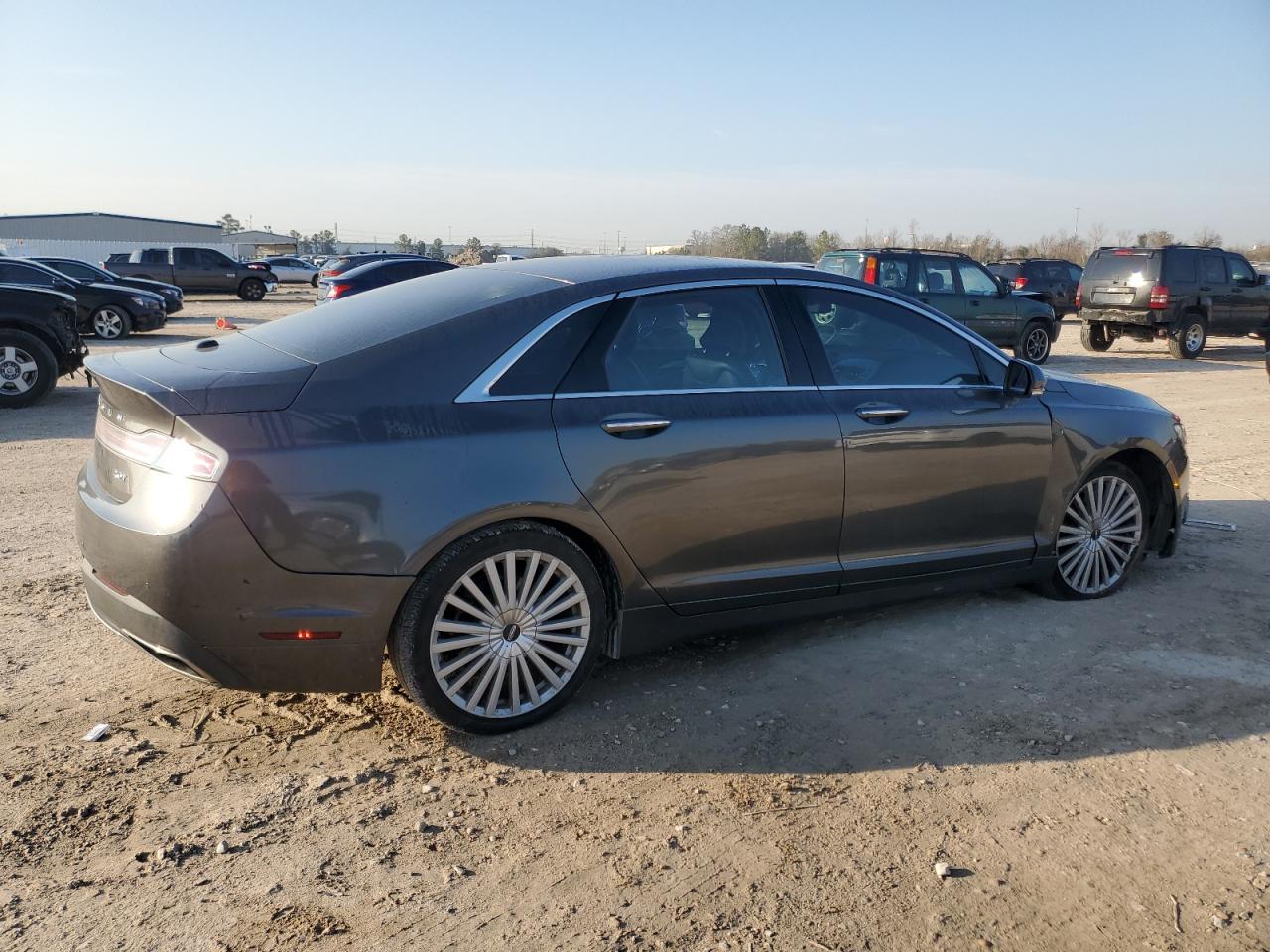2017 Lincoln MKZ - Image 3