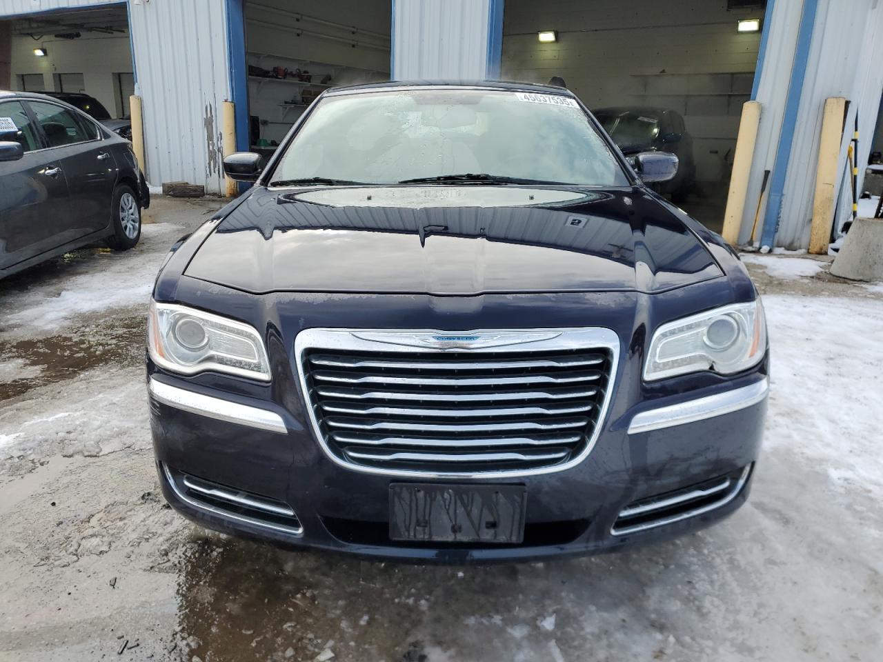 2012 Chrysler 300 - Image 5