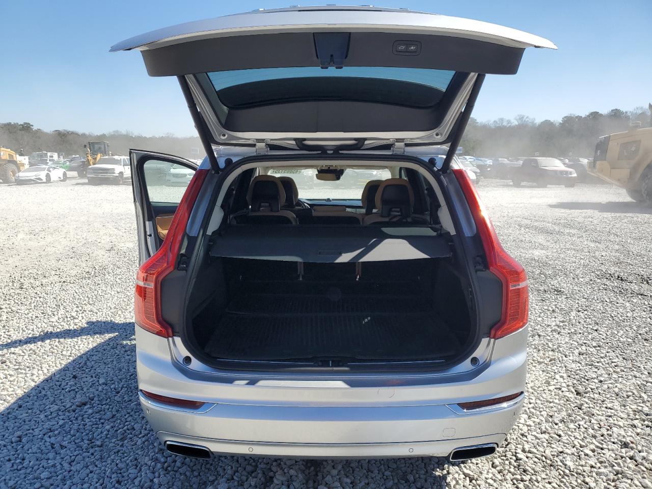 2016 Volvo XC90 - Image 6