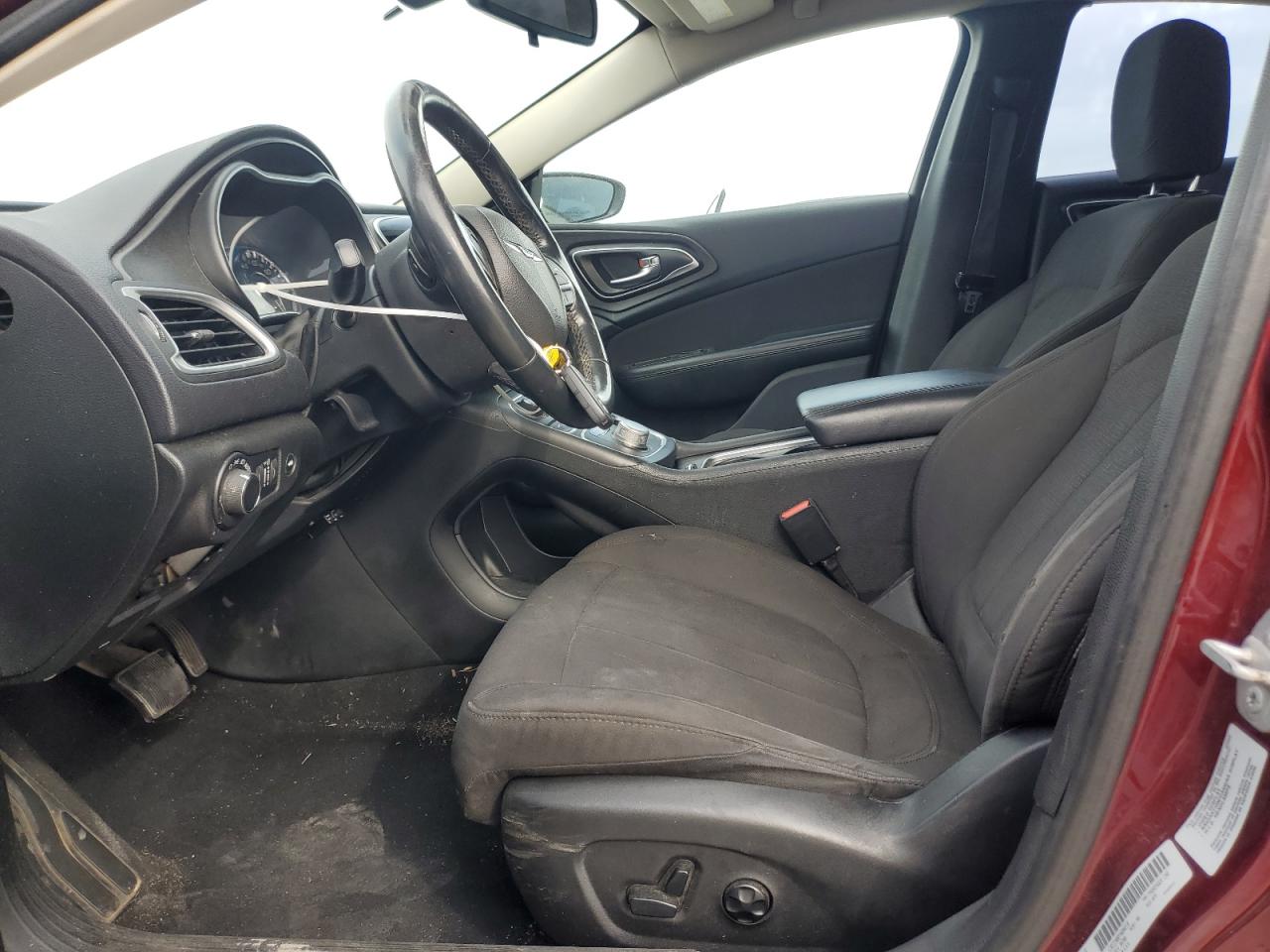 2015 Chrysler 200 - Image 7