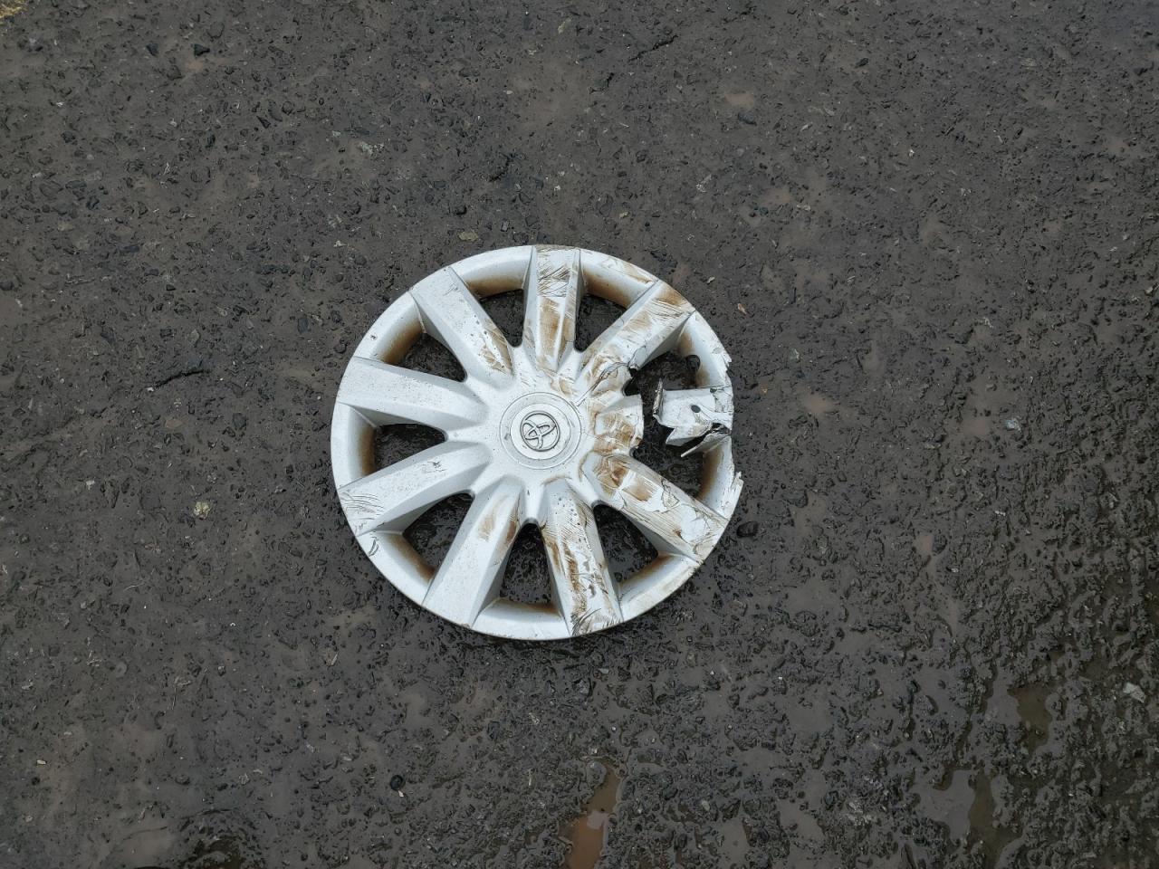 2005 Toyota Camry - Image 12