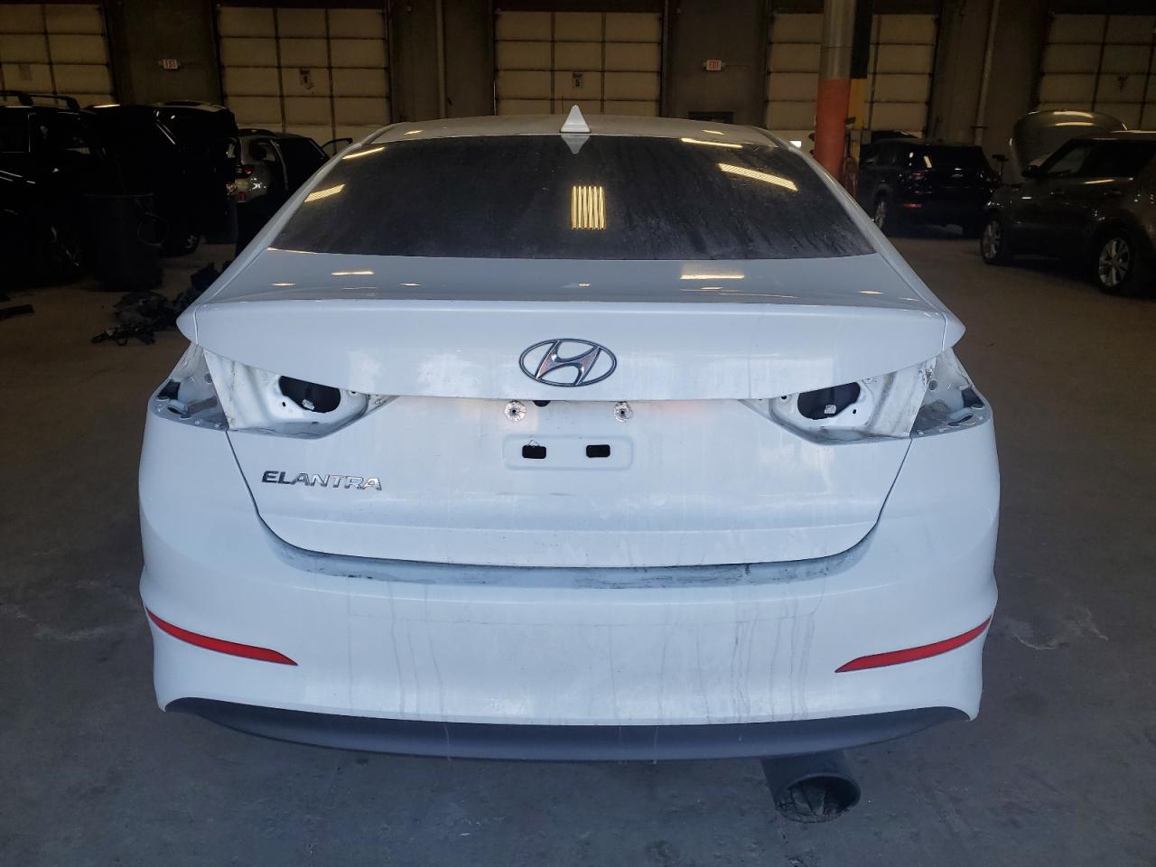 2017 Hyundai Elantra - Image 6