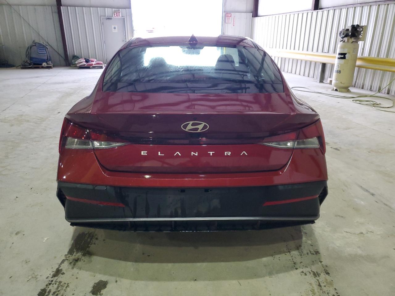 2024 Hyundai Elantra - Image 6