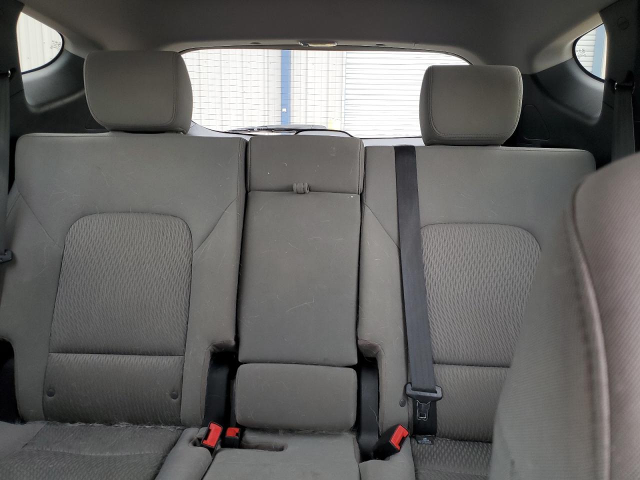 2013 Hyundai Santa Fe - Image 10