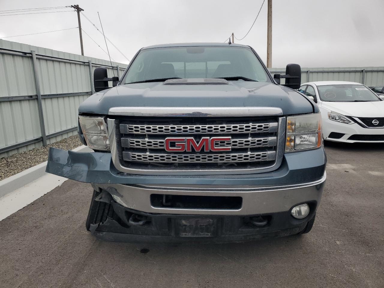 2011 GMC Sierra - Image 5