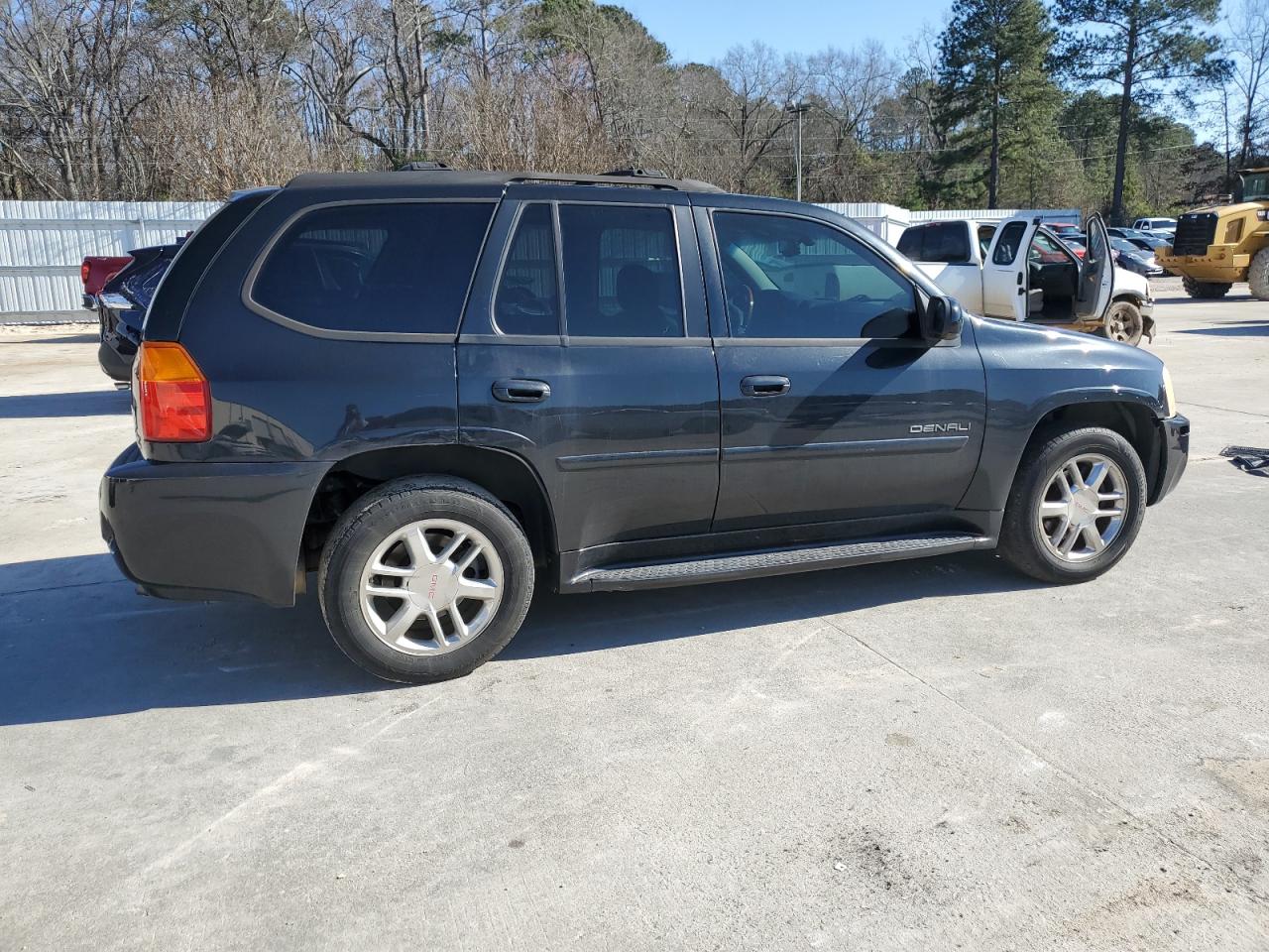 2008 GMC Envoy - Image 3