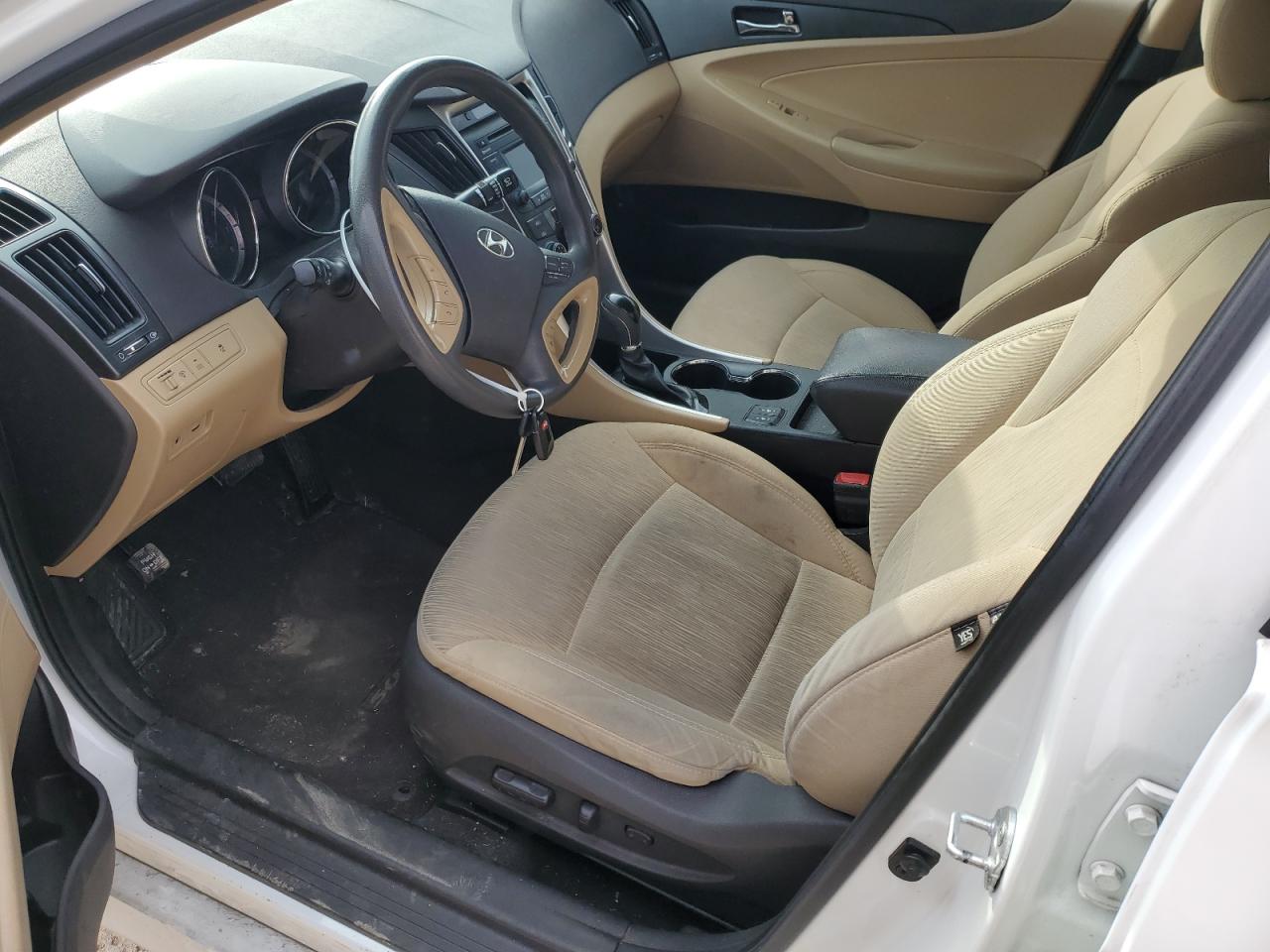 2014 Hyundai Sonata - Image 7