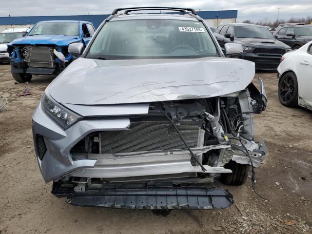  TOYOTA RAV4 2019 Серебристый
