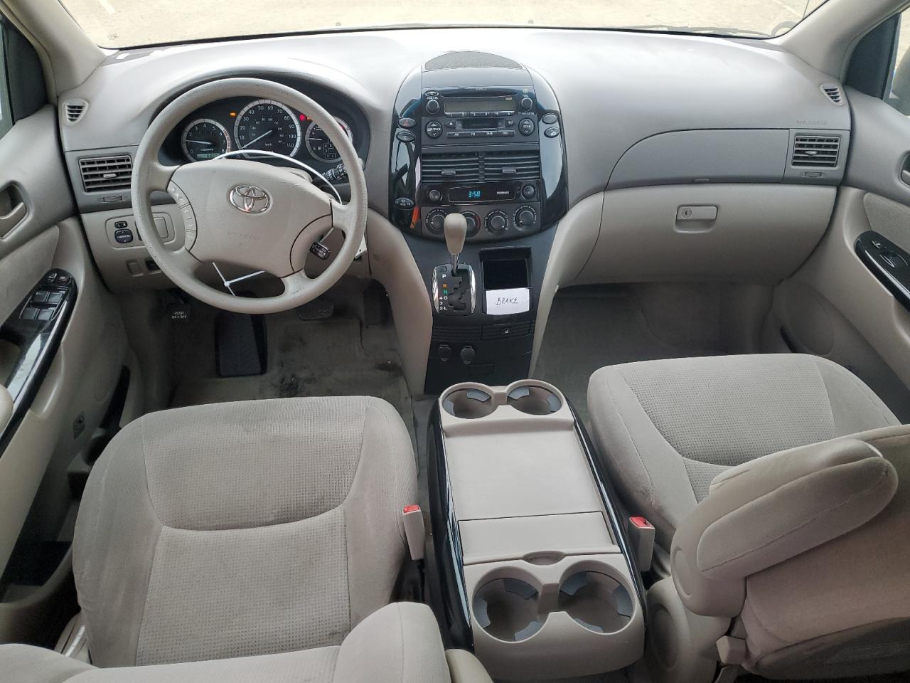 2004 Toyota Sienna - Image 8