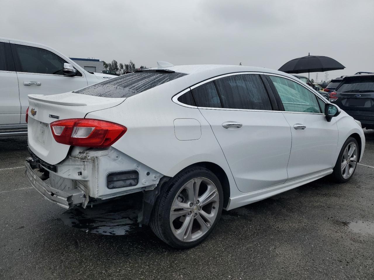 2016 Chevrolet Cruze - Image 3