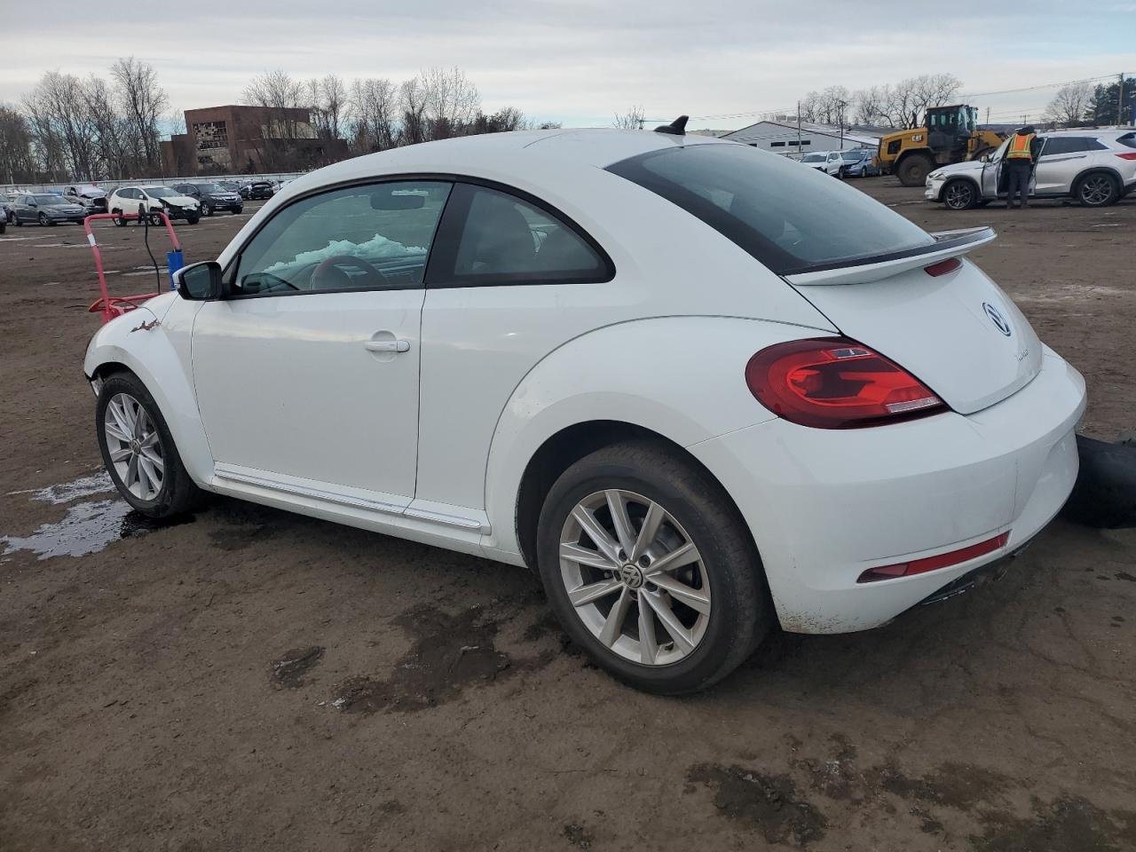2018 Volkswagen Beetle - Image 2