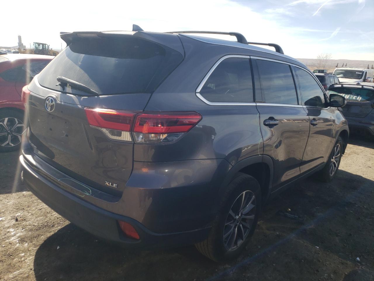 2019 Toyota Highlander - Image 3