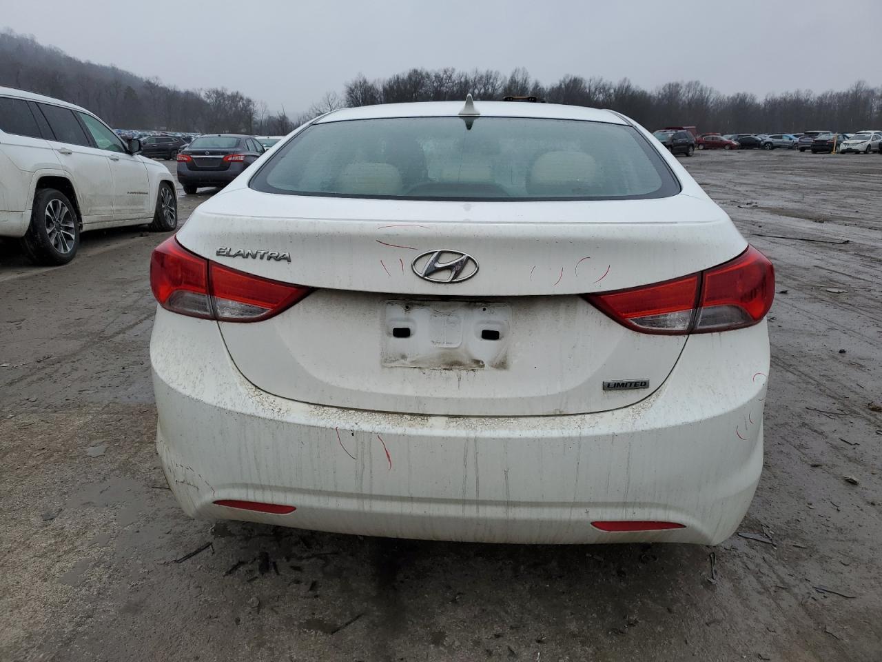 2012 Hyundai Elantra - Image 6
