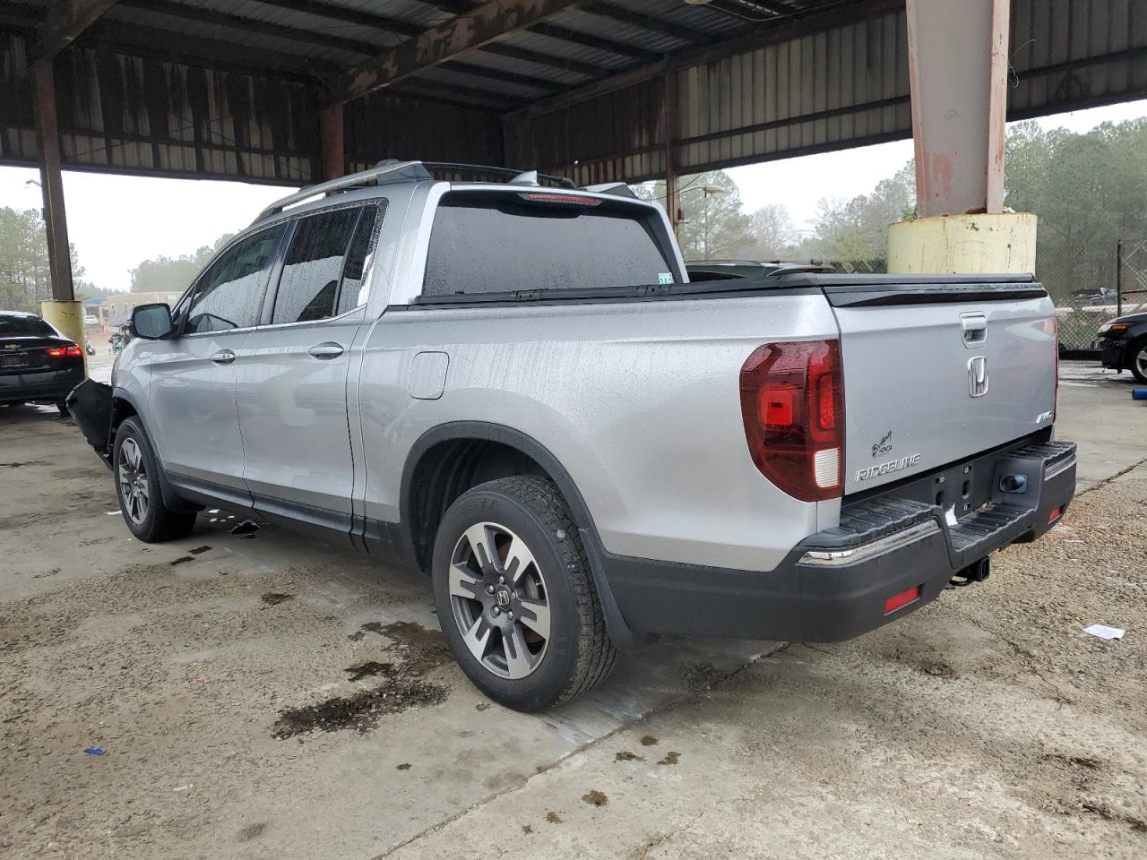 2018 Honda Ridgeline - Image 2