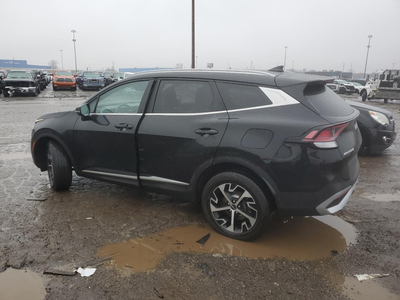 2023 Kia Sportage - Image 2