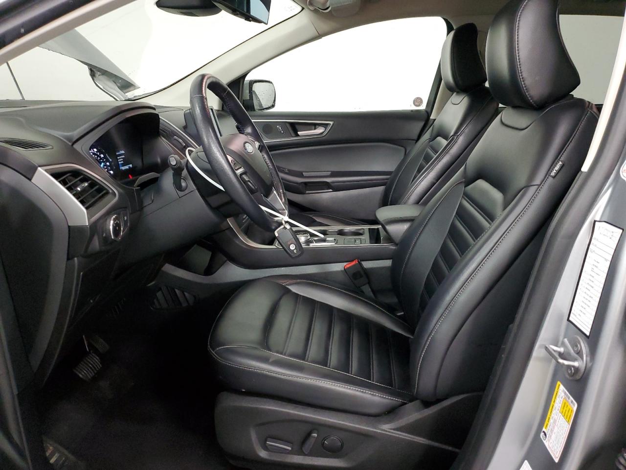 2023 Ford Edge - Image 7