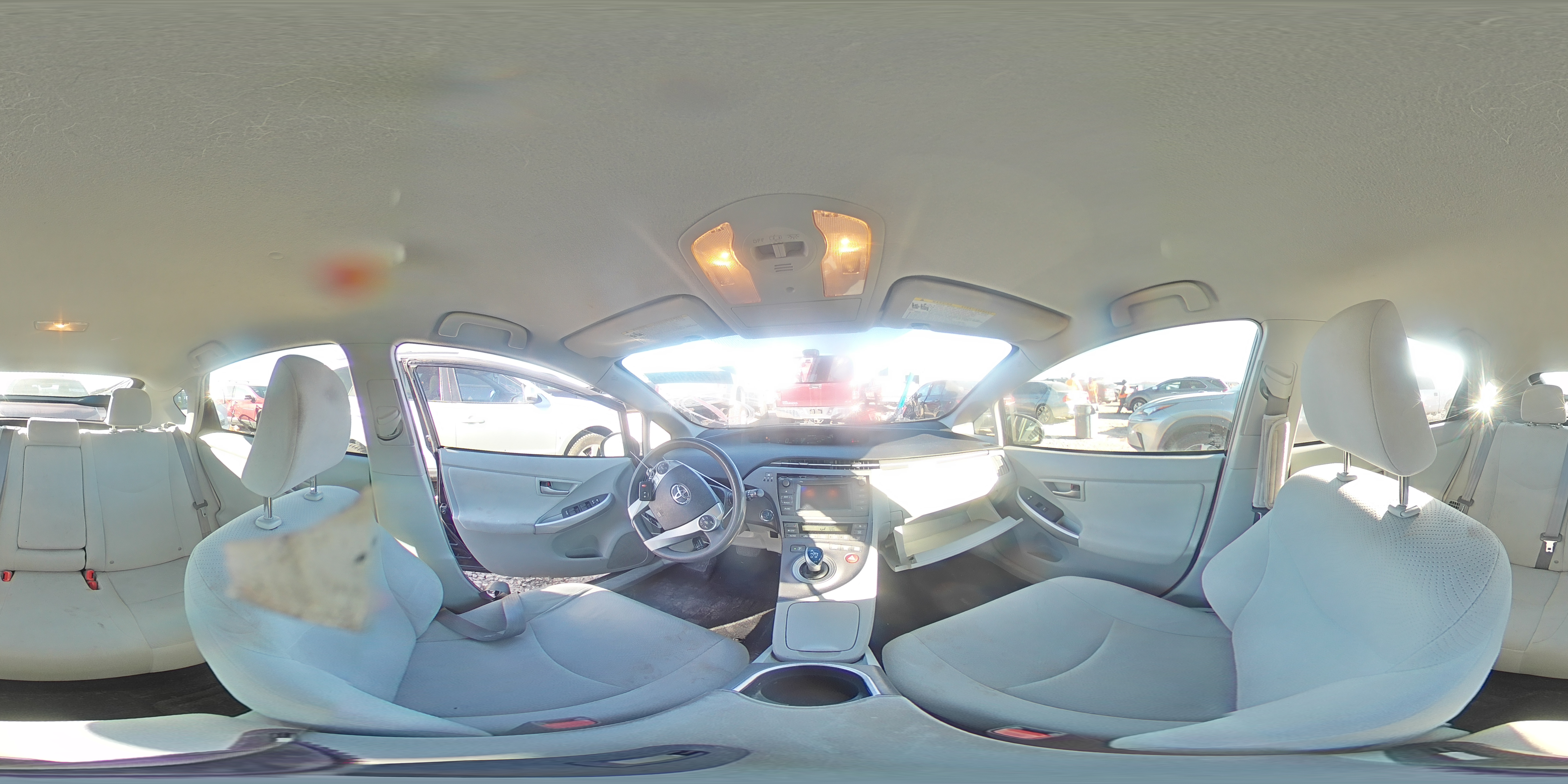 2014 Toyota Prius - Image 13
