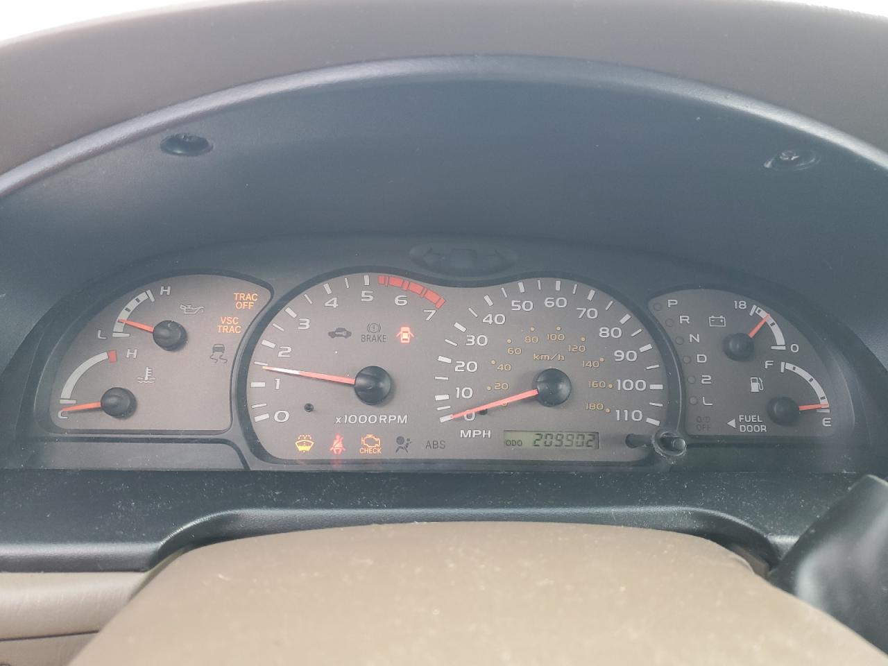 2003 Toyota Sequoia - Image 9