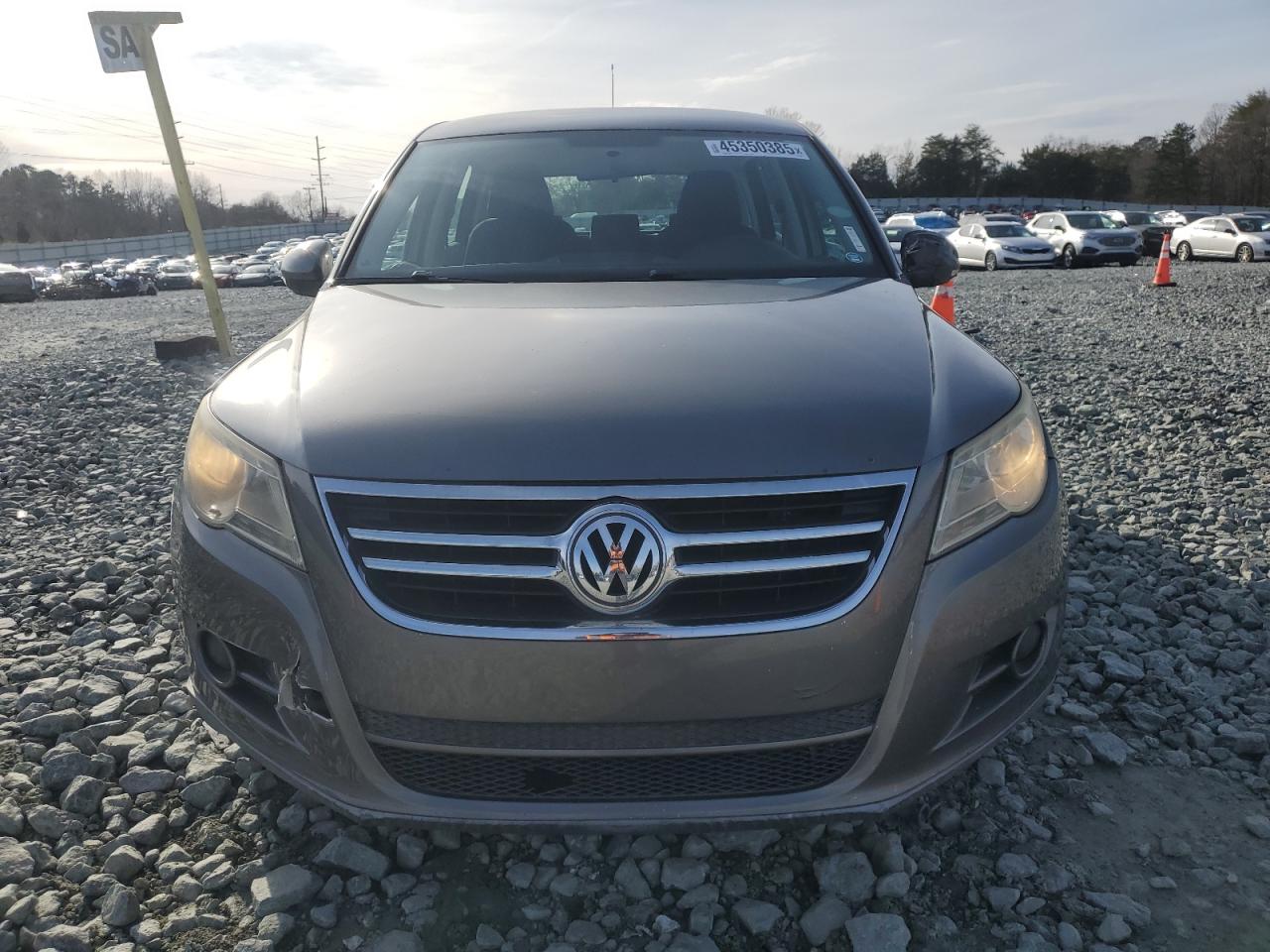 2010 Volkswagen Tiguan - Image 5