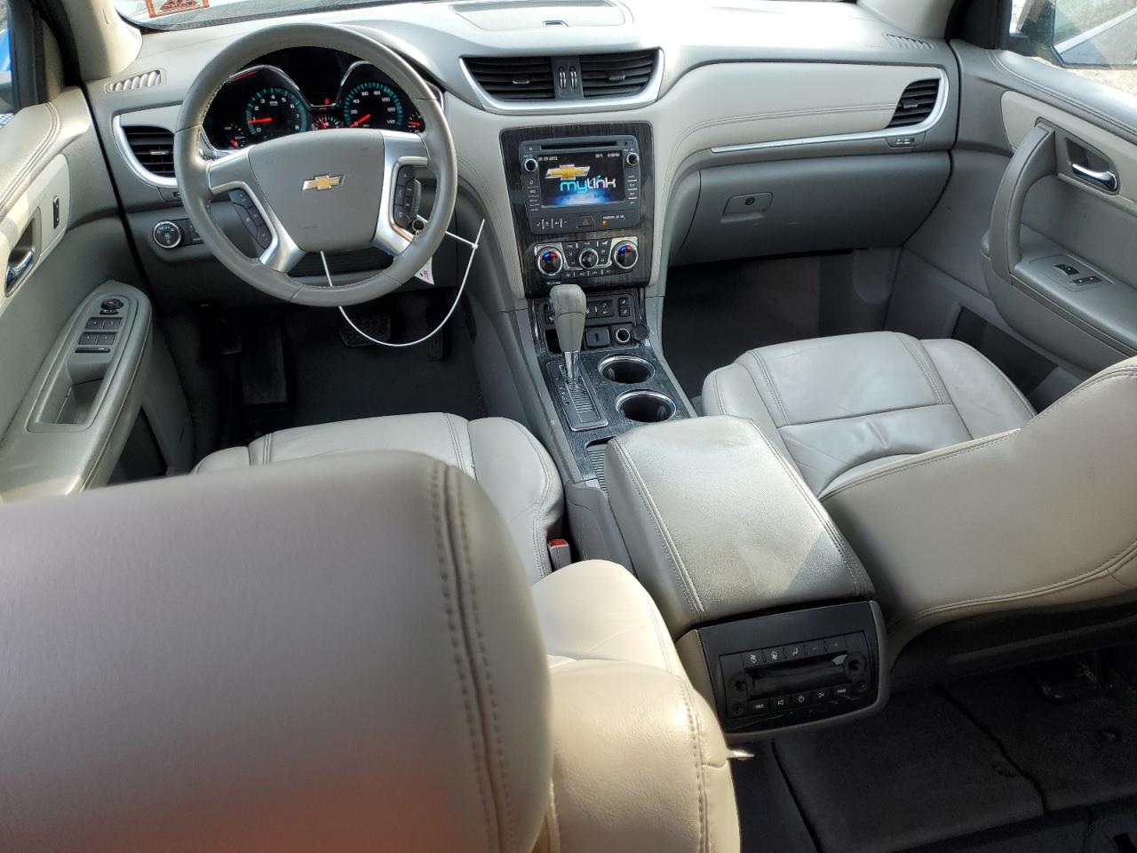 2015 Chevrolet Traverse - Image 8