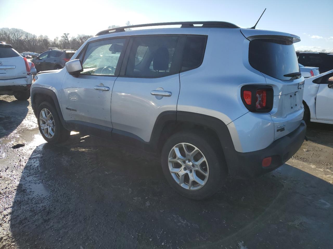 2015 Jeep Renegade - Image 2