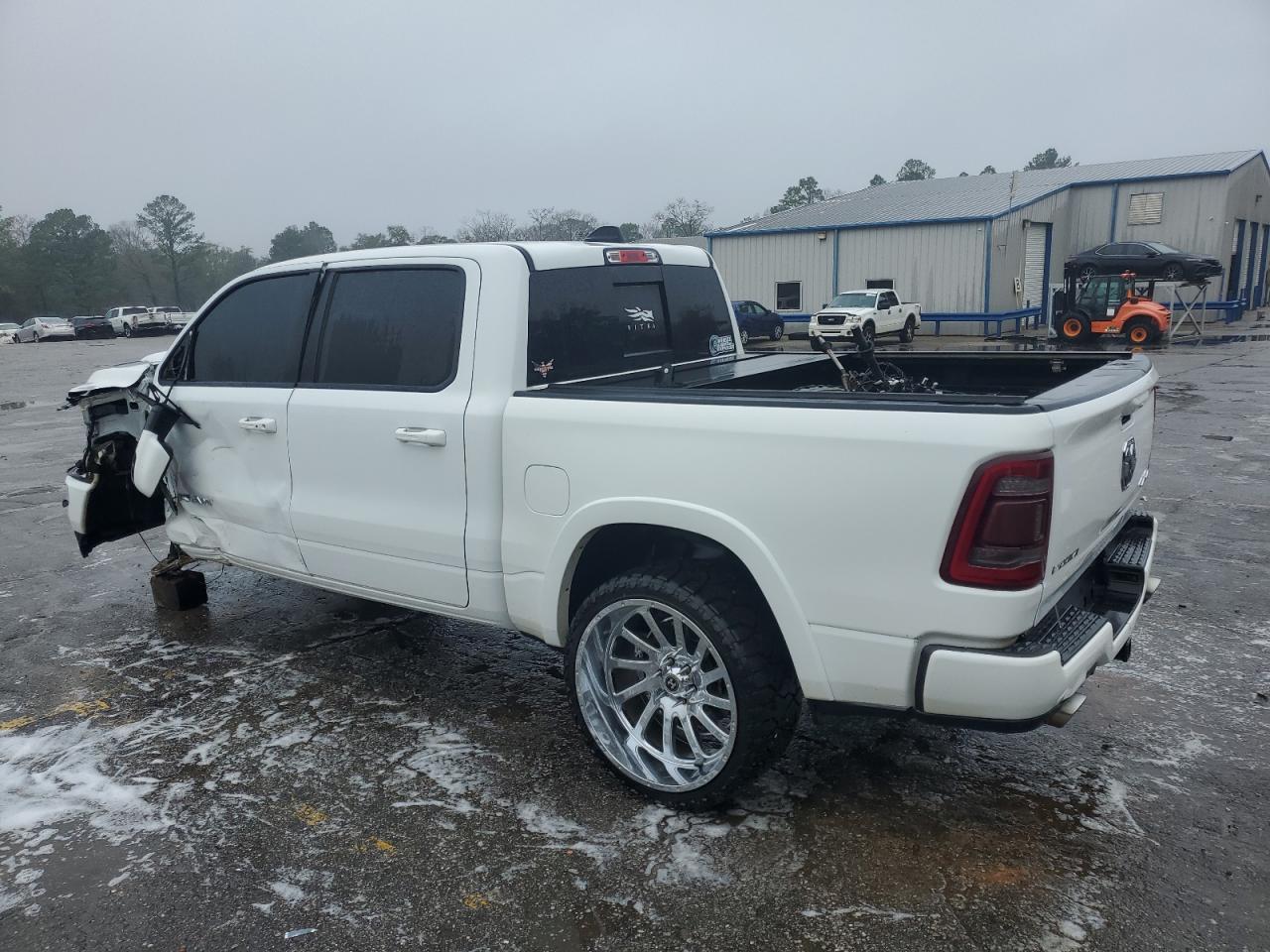 2020 RAM 1500 - Image 2