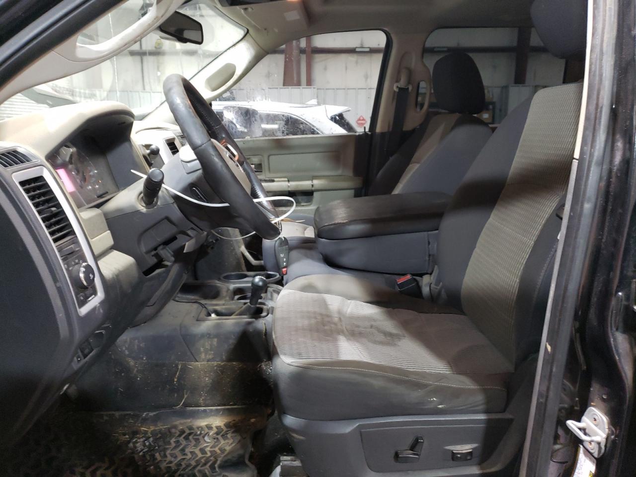 2010 Dodge RAM - Image 7