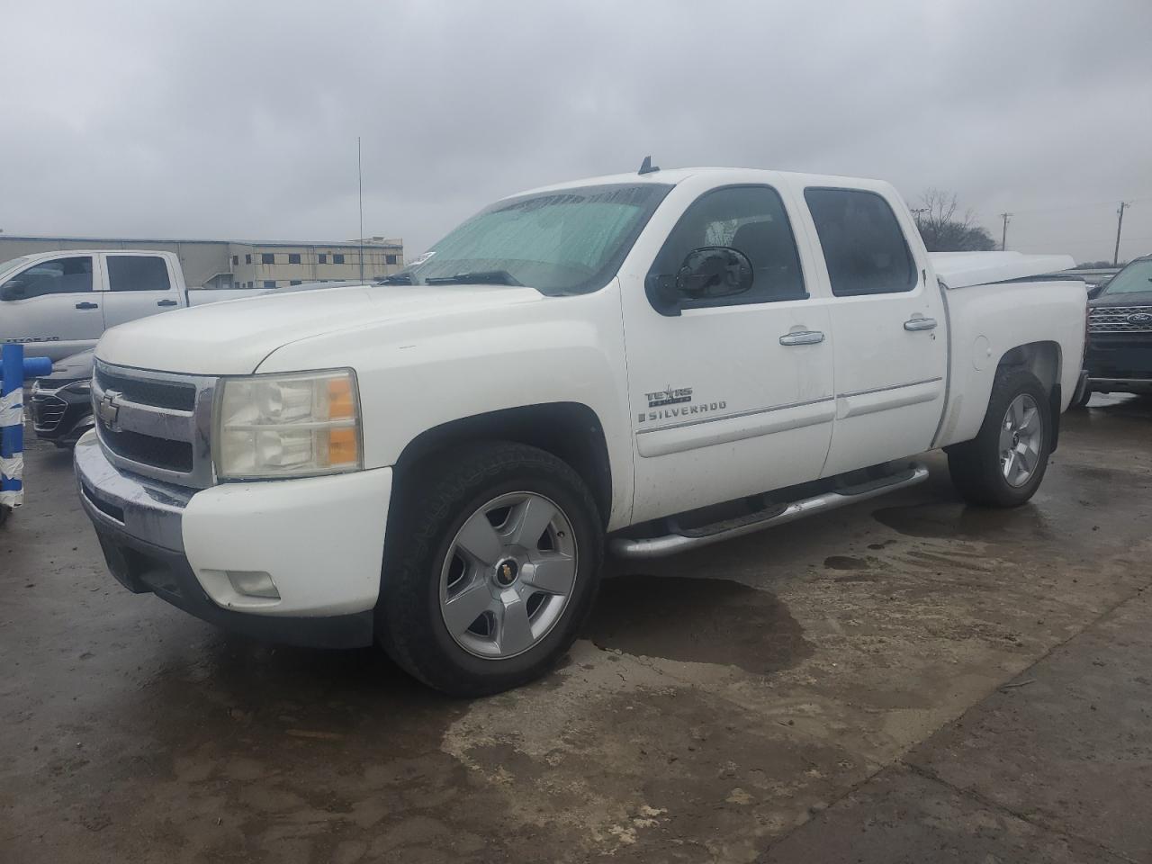 2009 Chevrolet Silverado - Image 1
