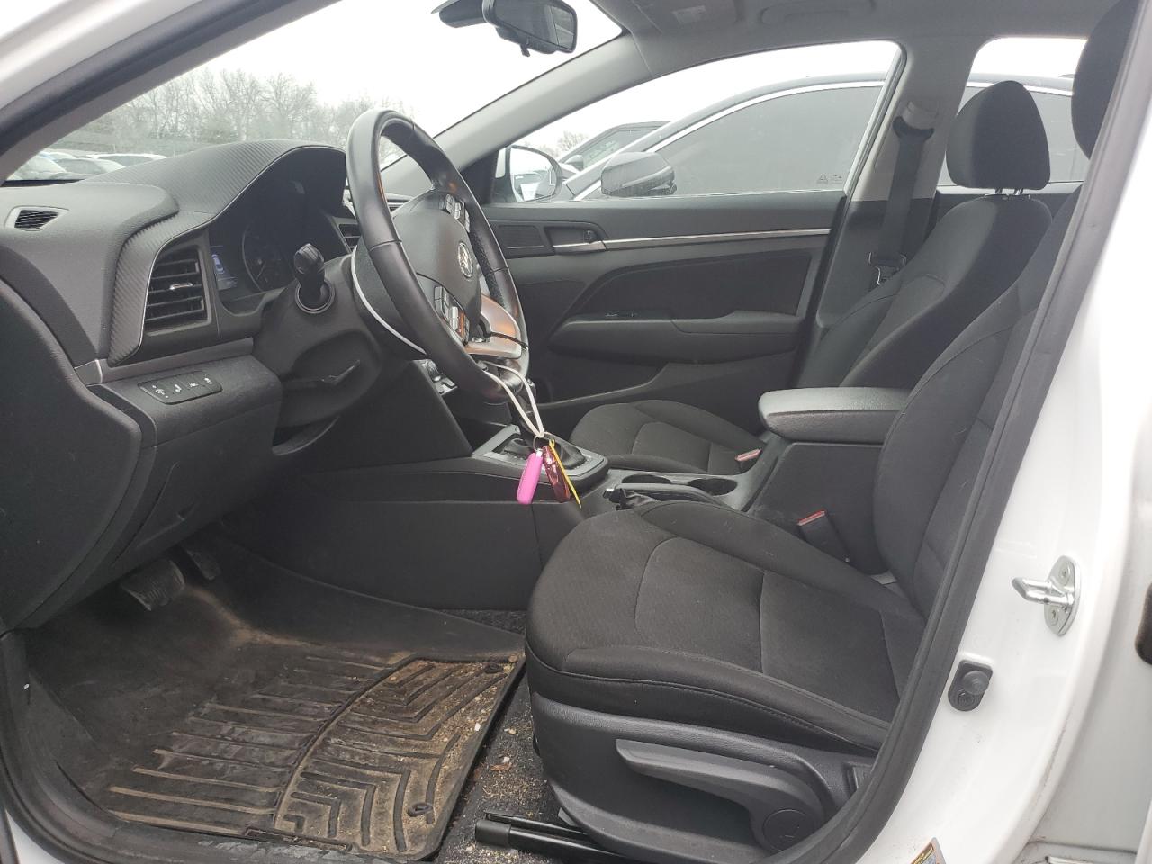 2020 Hyundai Elantra - Image 7