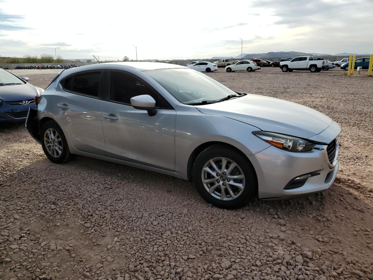 2017 Mazda 3 - Image 4