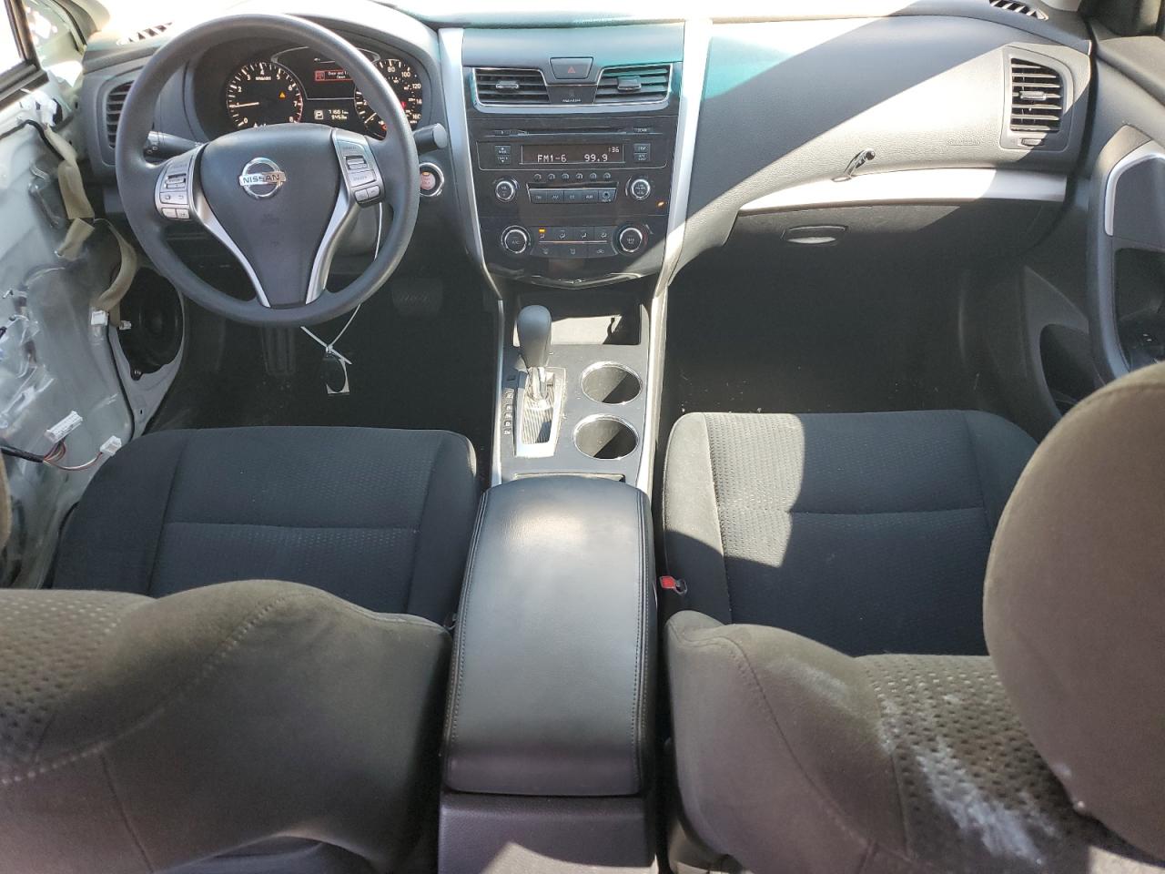 2015 Nissan Altima - Image 8