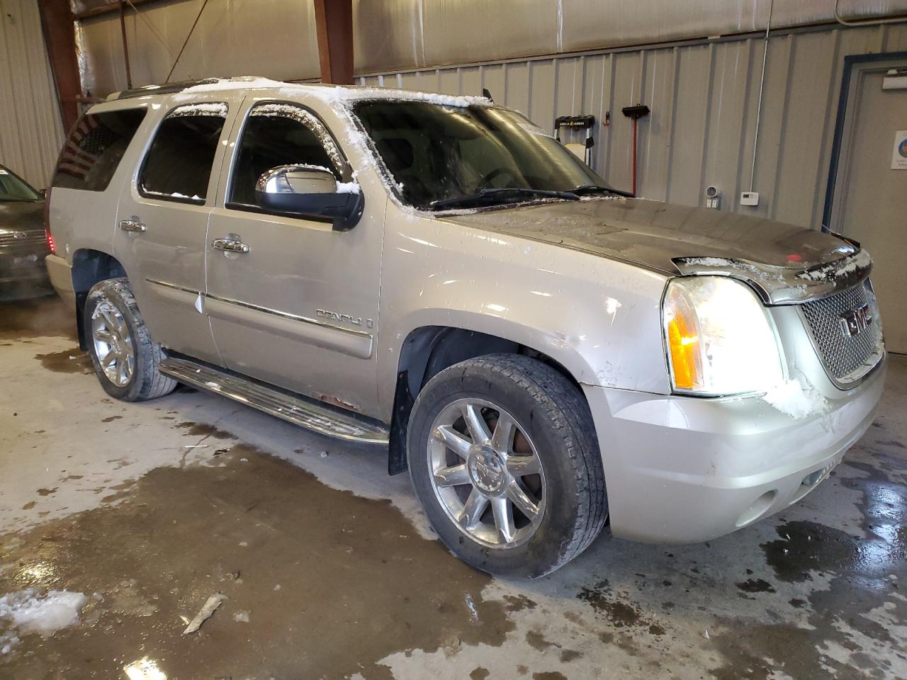 2007 GMC Yukon - Image 4