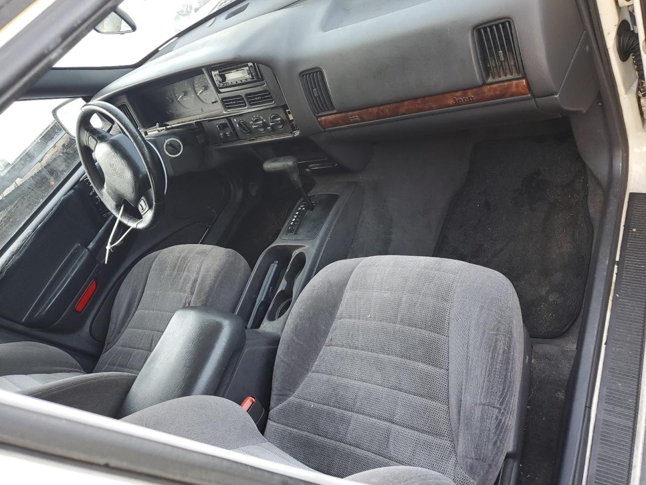 1997 Jeep Grand Cherokee - Image 8