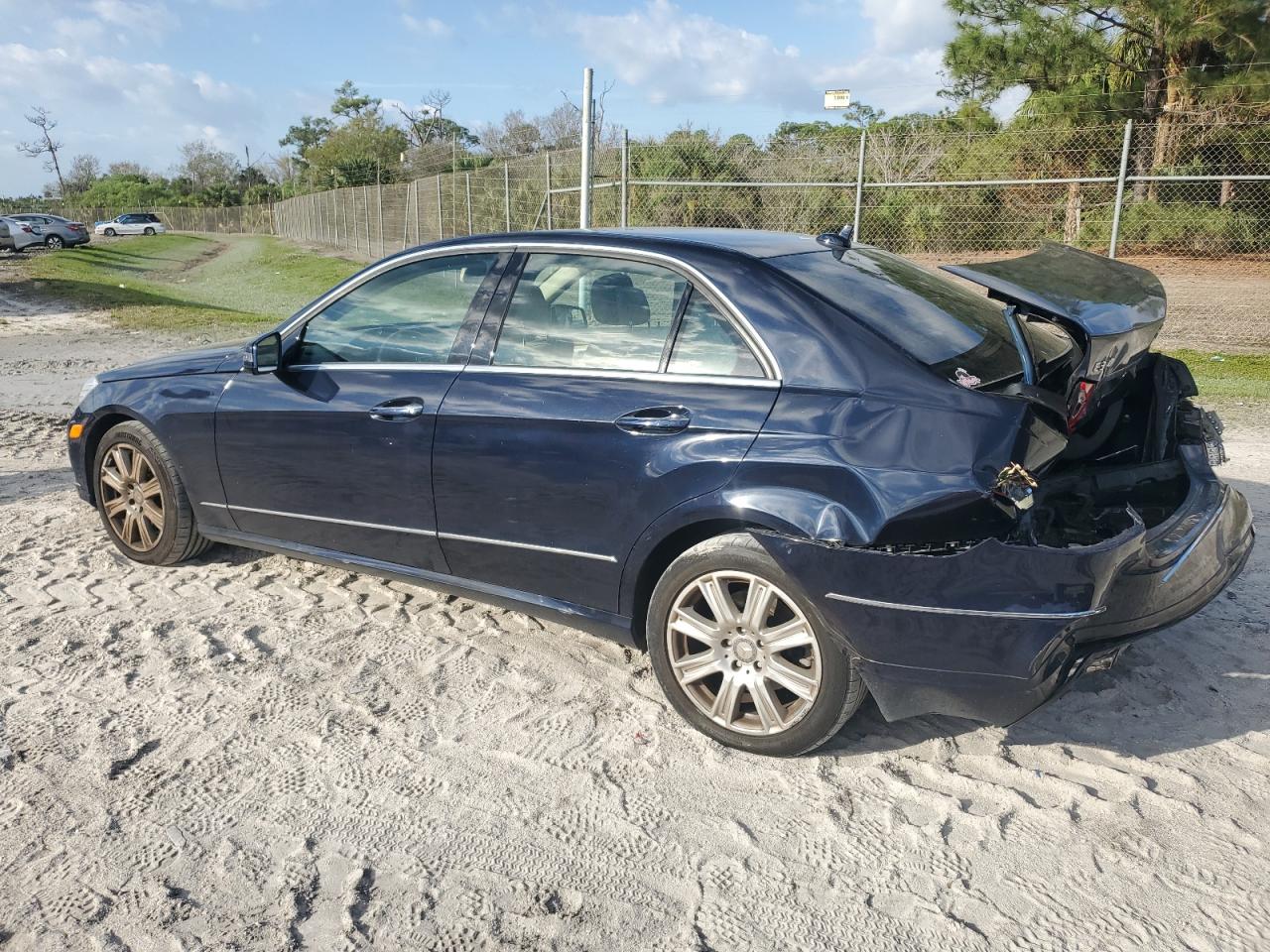 2013 Mercedes-Benz E-klasse - Image 2