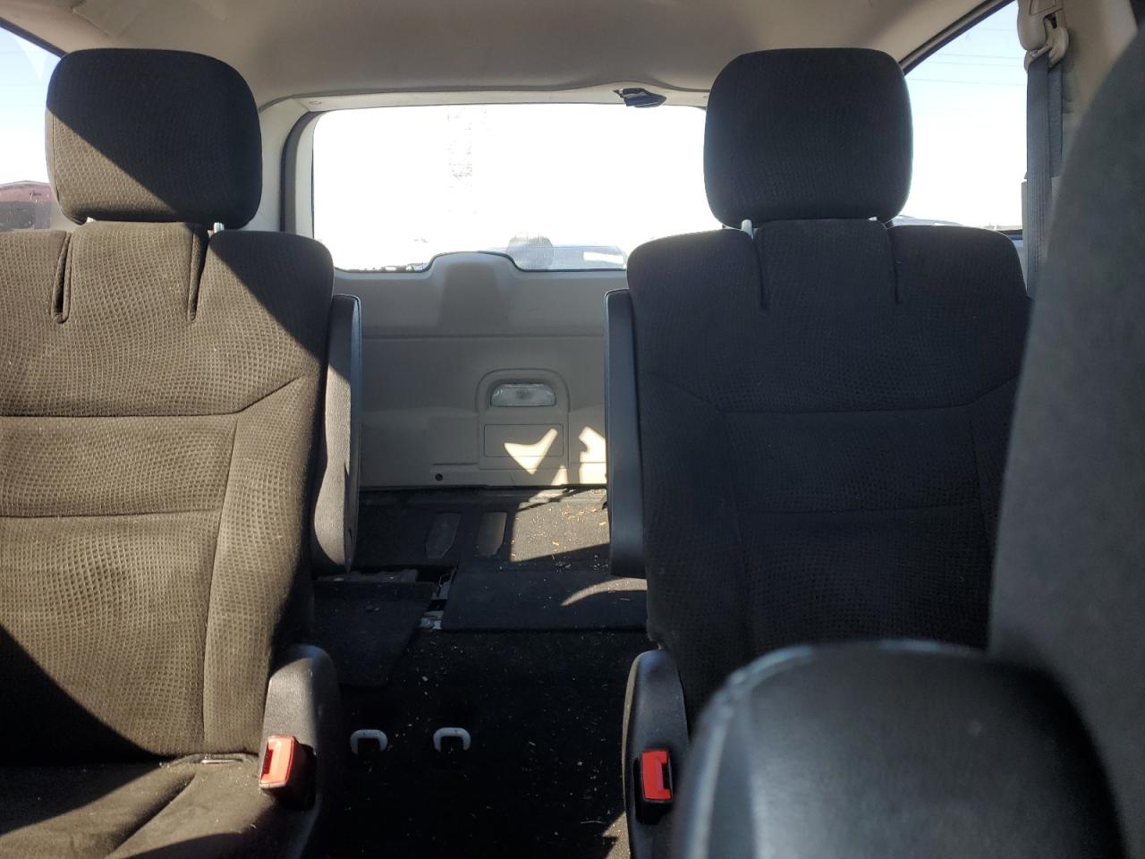 2015 Dodge Caravan - Image 10