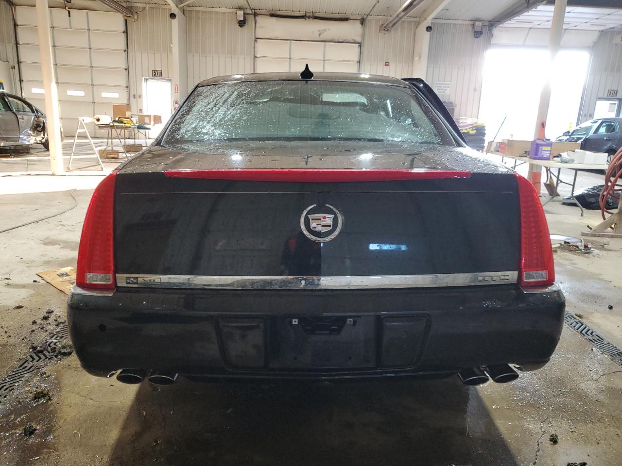 2009 Cadillac DTS - Image 6