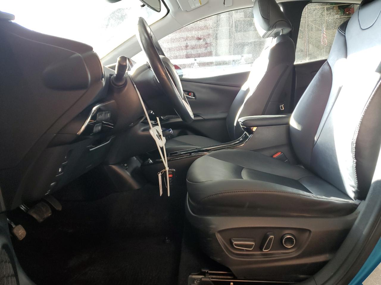 2017 Toyota Prius - Image 7