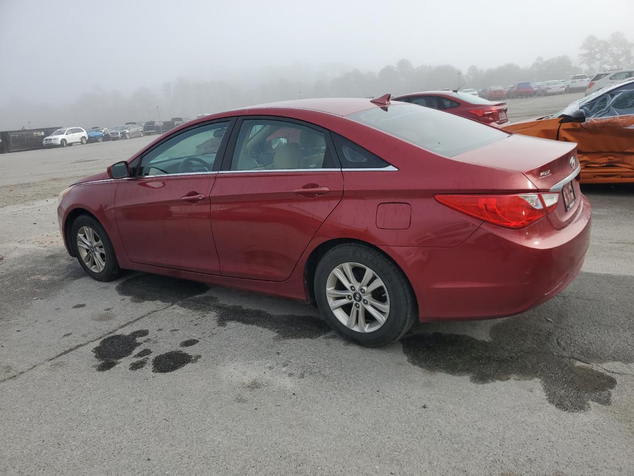 2011 Hyundai Sonata - Image 2