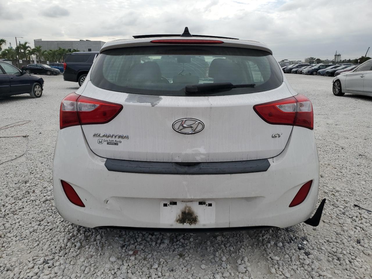 2013 Hyundai Elantra - Image 6