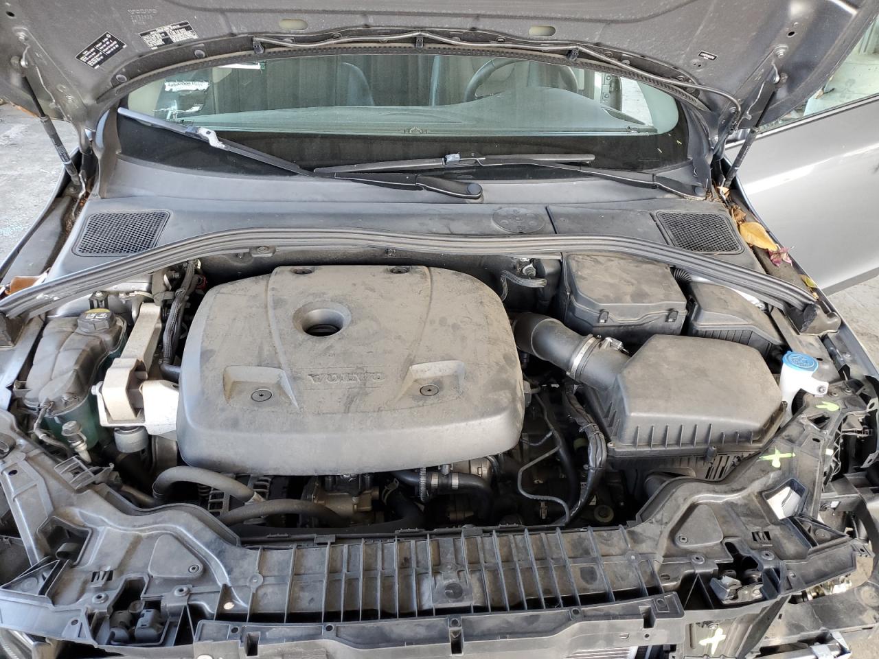 2017 Volvo S60 - Image 11