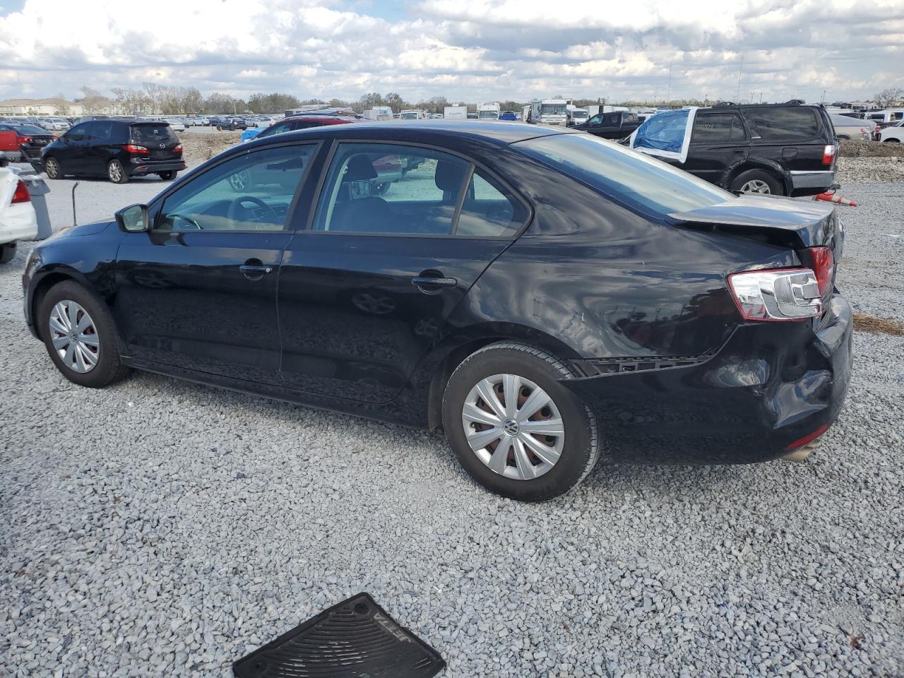 2014 Volkswagen Jetta - Image 2