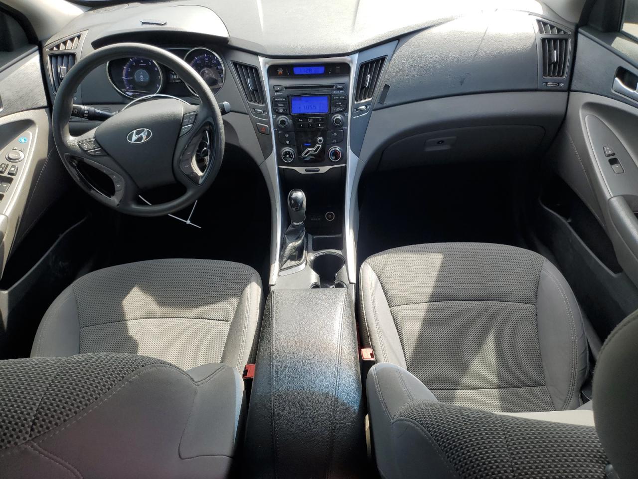 2013 Hyundai Sonata - Image 8