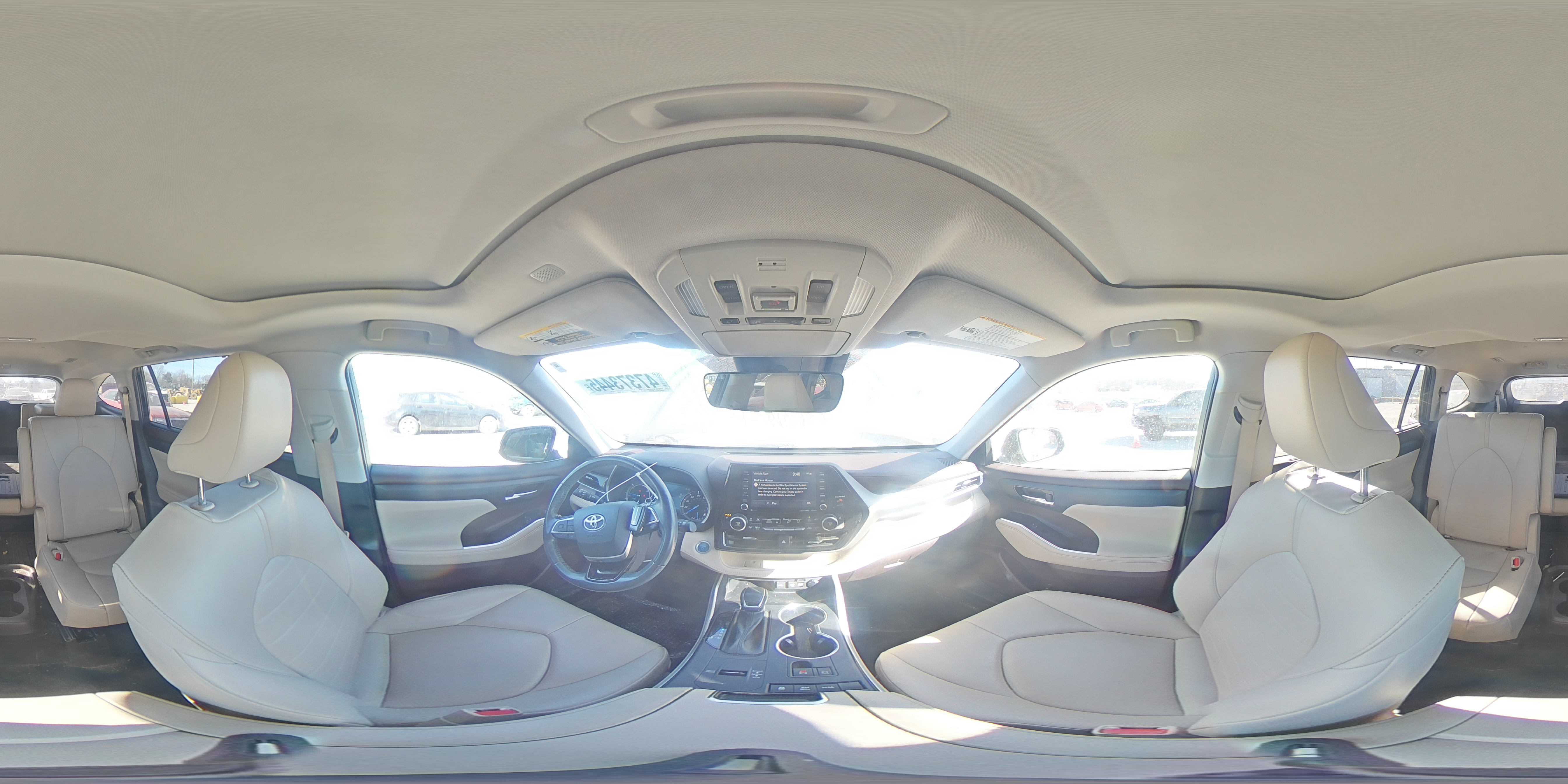 2021 Toyota Highlander - Image 14