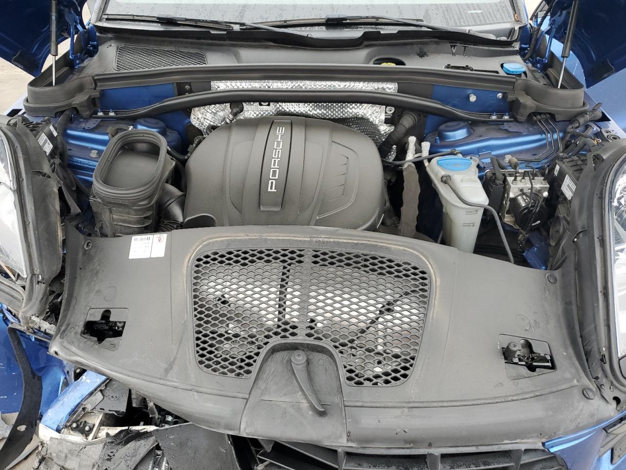 2018 Porsche Macan - Image 13