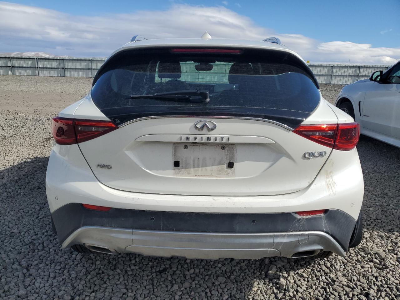 2018 Infiniti QX30 - Image 6