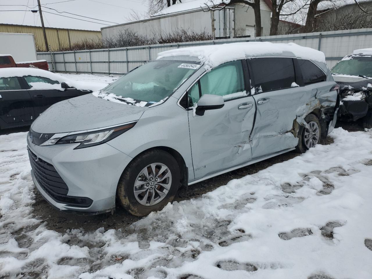 2021 Toyota Sienna Le იყიდება Lexington-ში, KY - All Over